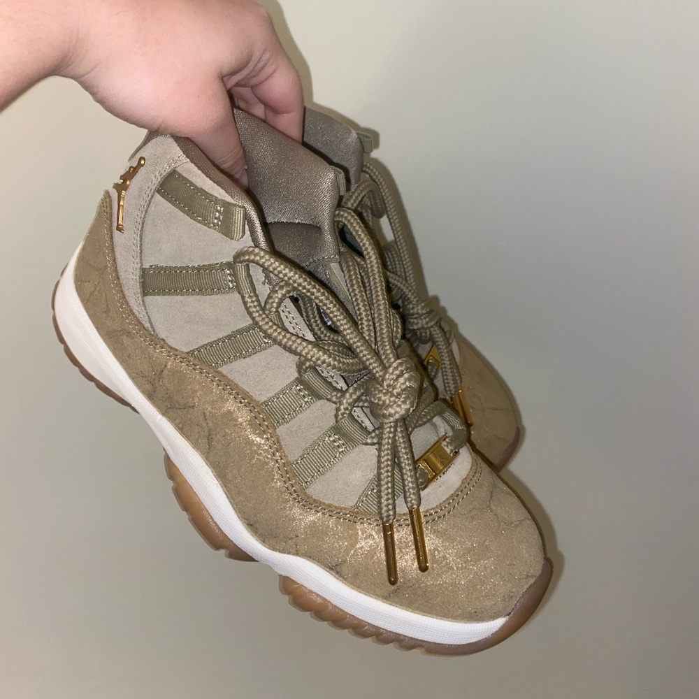 NWB: Women’s Jordan 11s “Olive”
